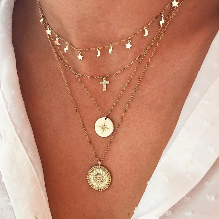 Gold Necklace Aoibhinn with Star Motif