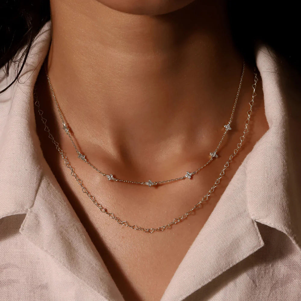 Gold Chain Necklace Clíodhna with Zirconia Flowers