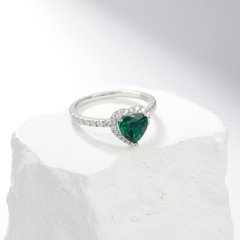 Silver Ring Sinéad with Emerald Heart & Crystal Halo