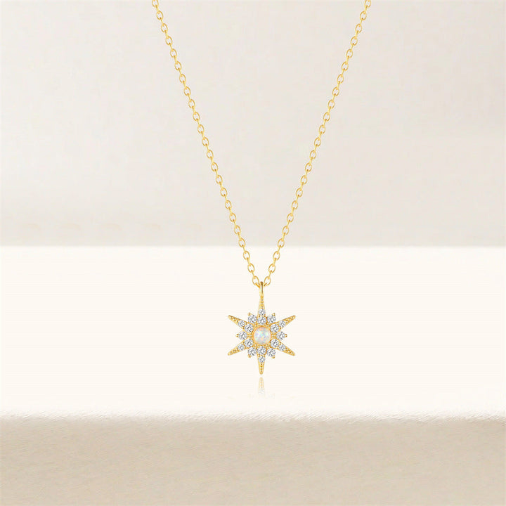Gold Starburst Necklace Aisling with Pearl