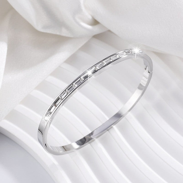 Gold Bangle Clíodhna with Crystal Accents