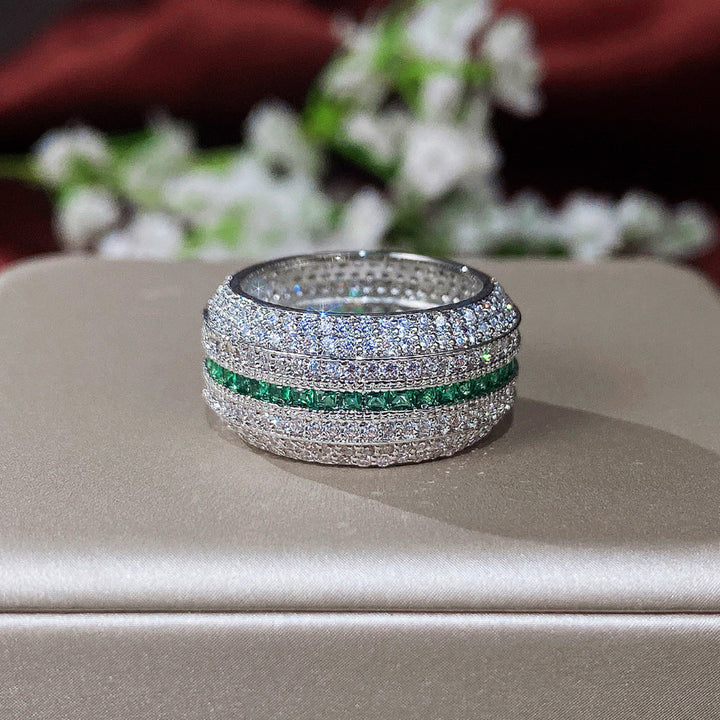Silver Band Ring Aoibhinn with Emerald