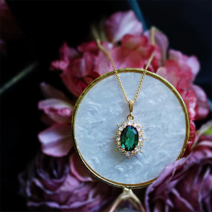 Gold Necklace Róisín with Emerald
