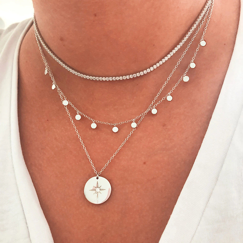 Gold Necklace Aoibhinn with Star Motif