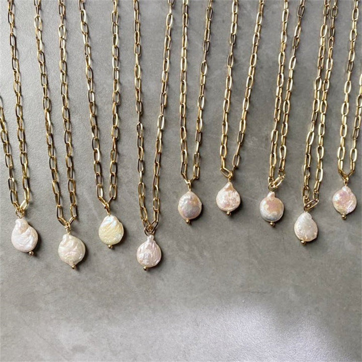Gold Necklace Sinéad with Baroque Pearl Drop