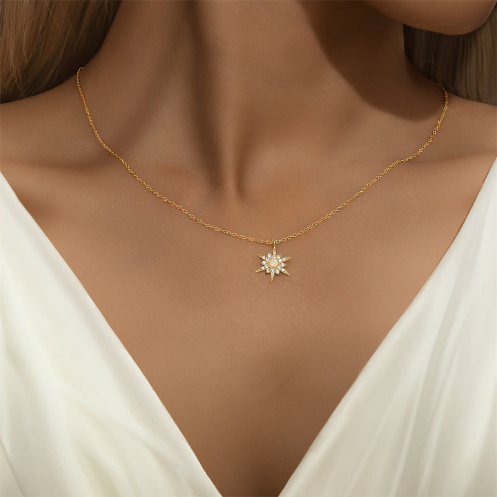 Gold Starburst Necklace Aisling with Pearl