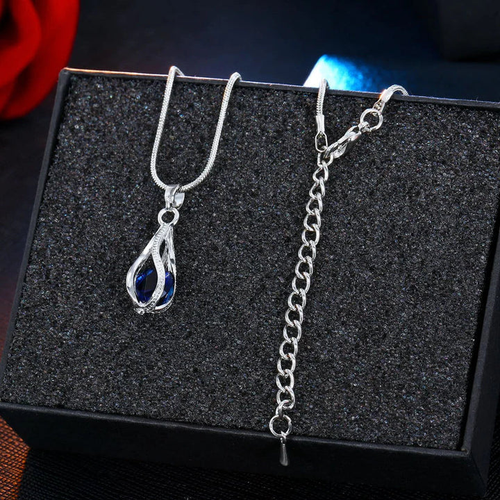 Silver Necklace Clíodhna with Sapphire
