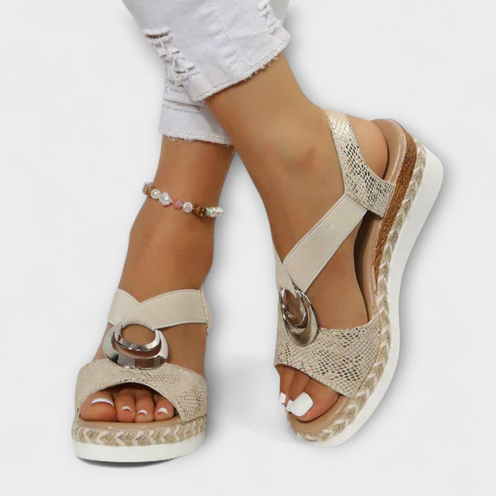 Roswitha - Beige Komfort-Sandalen