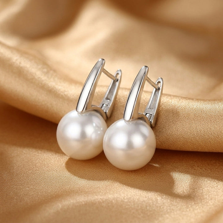 Silver Drop Earrings Sadhbh with Pearl