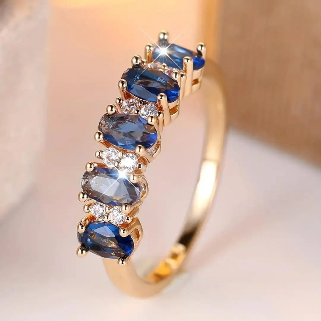 Gold Ring Méabh with Sapphire