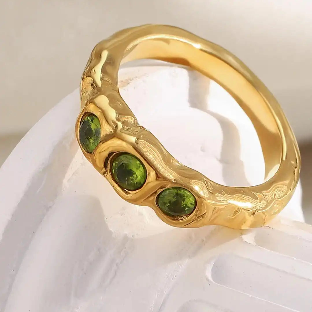 Gold-Plated Ring Deirdre with Peridot