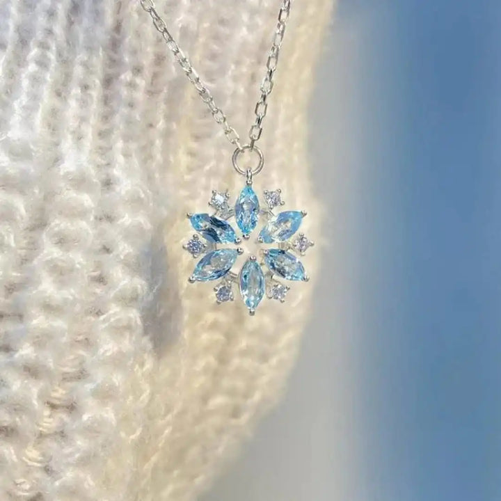 White Gold Necklace Aoibh with Blue Snowflake