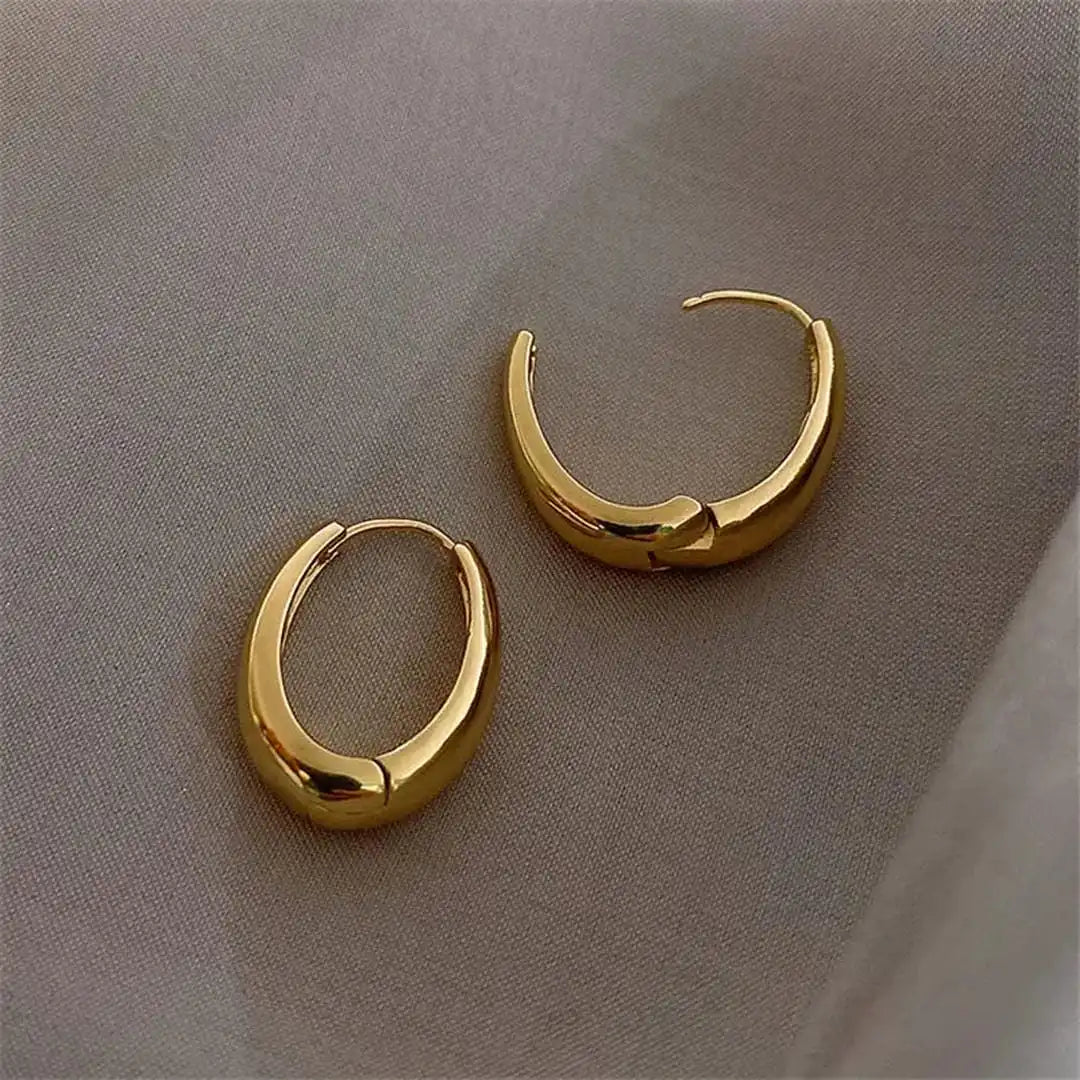 Gold Hoop Earrings Deirdre with Polished Finish