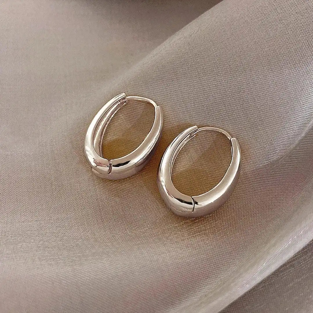 Gold Hoop Earrings Deirdre with Polished Finish