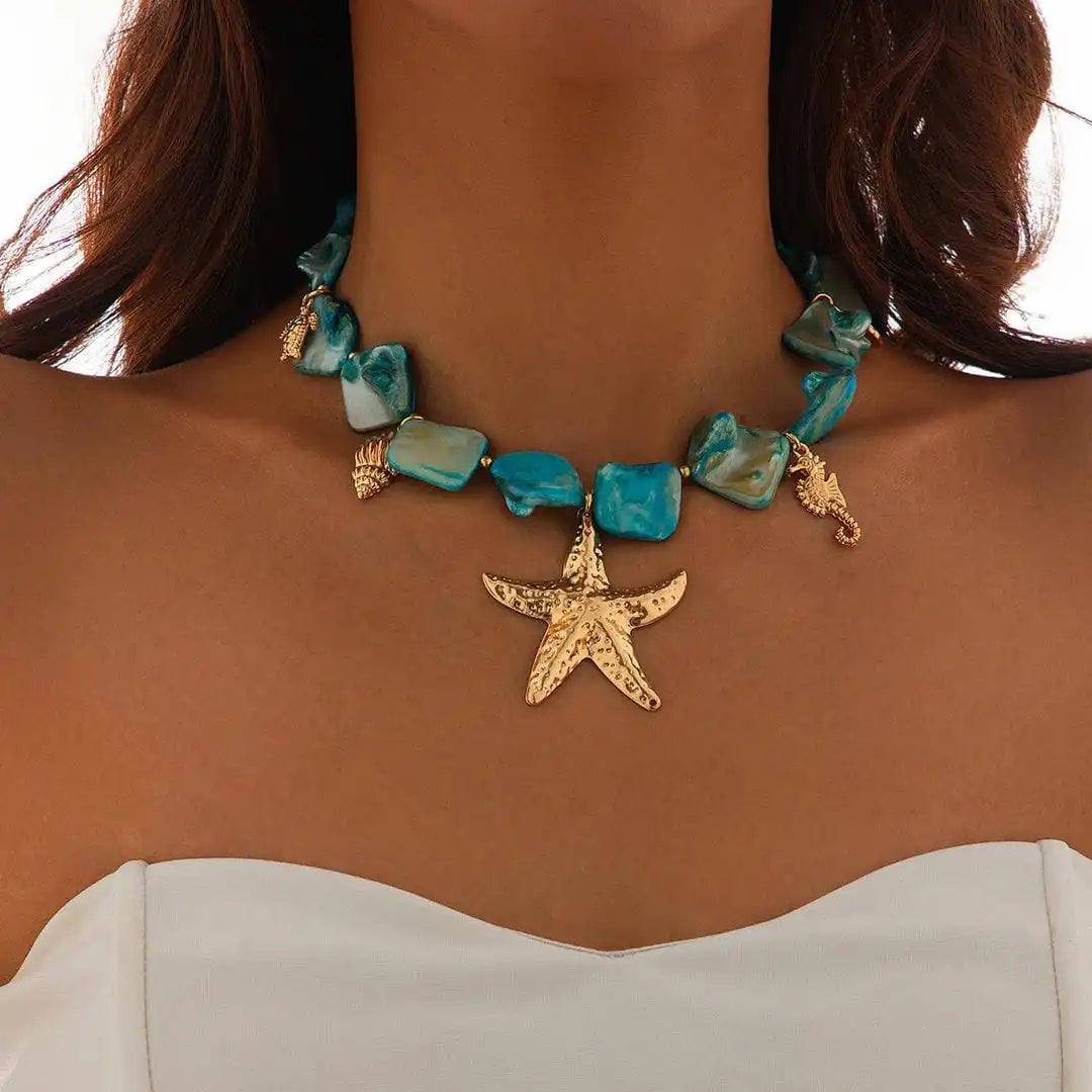Gold Beaded Necklace Muirne with Turquoise and Starfish
