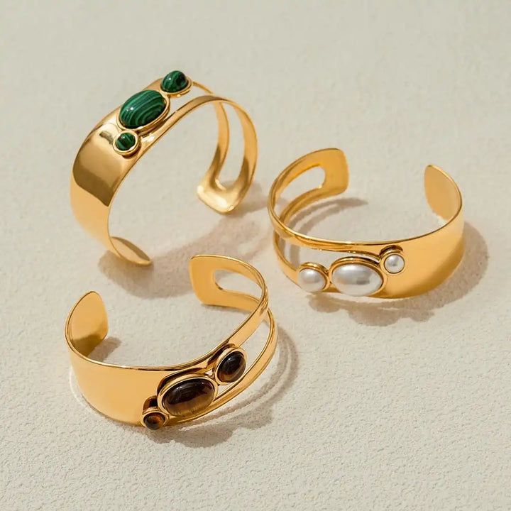 Gold Ring Dervla with Pearls