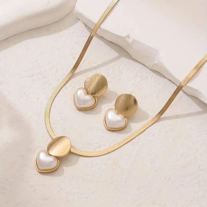 Gold Necklace Set Órla with Pearl Hearts