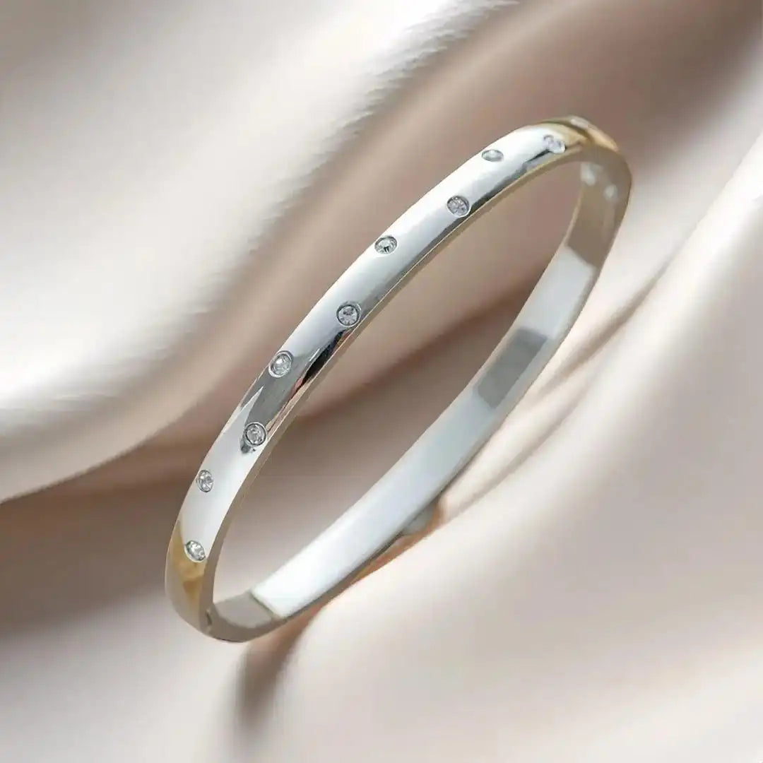 Silver Bangle Deirbhile with Zircon Accents