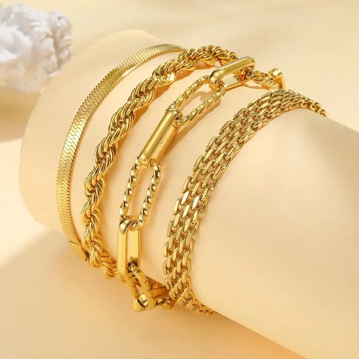 Gold Chain Bracelet Set Síle with Pearls