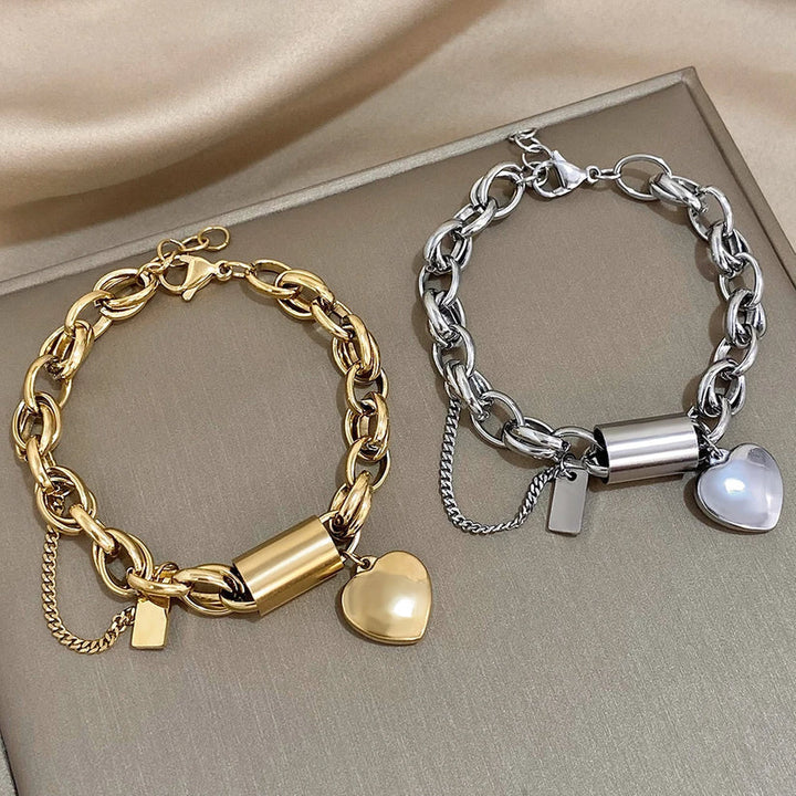 Silver Chain Bracelet Sorcha with Pearl Heart