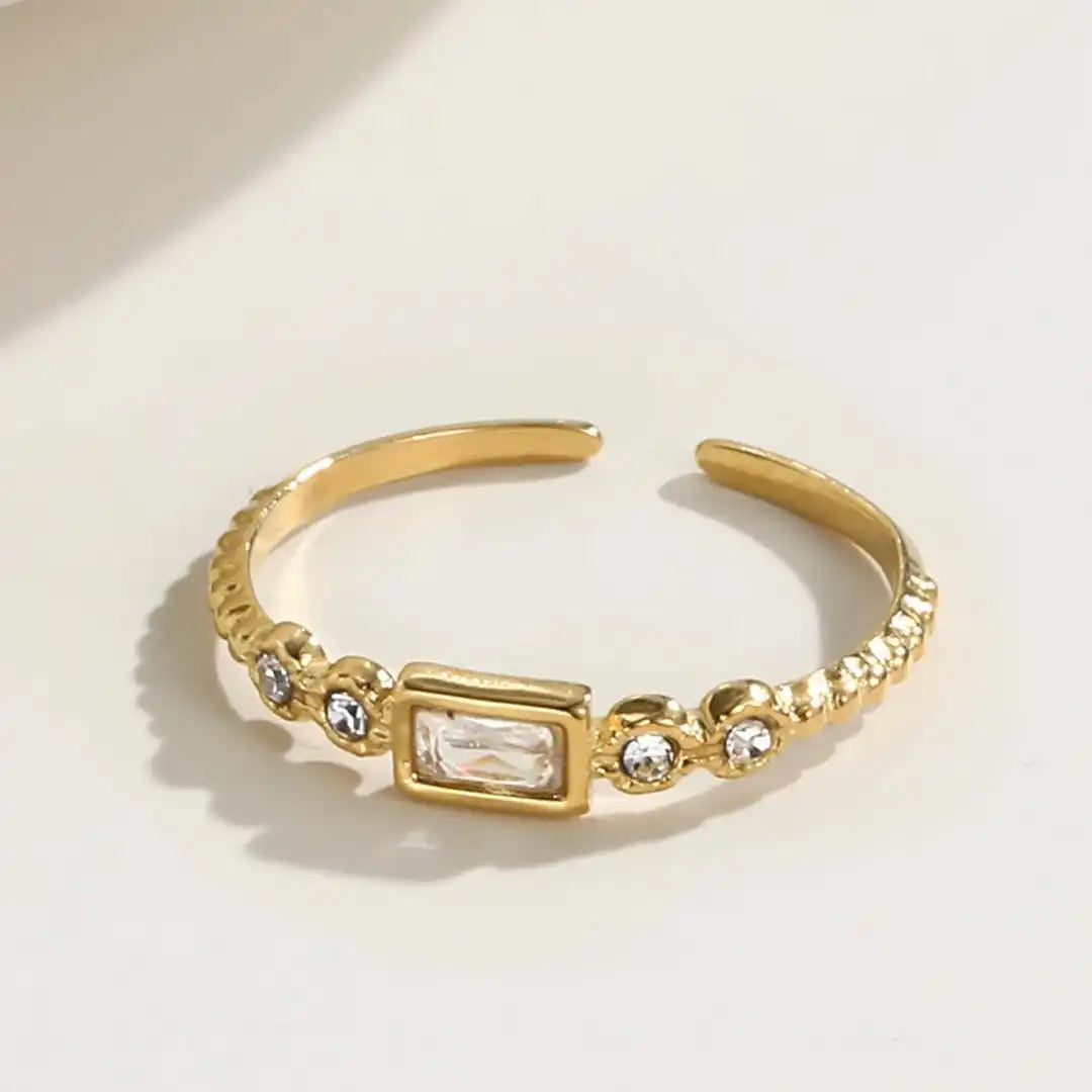 Gold Open Ring Áine with Baguette Crystal