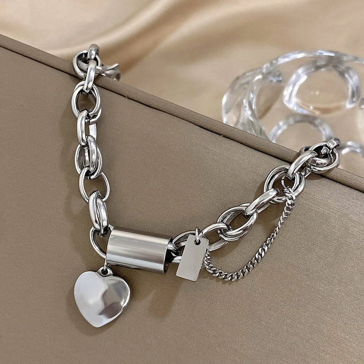 Silver Chain Bracelet Sorcha with Pearl Heart