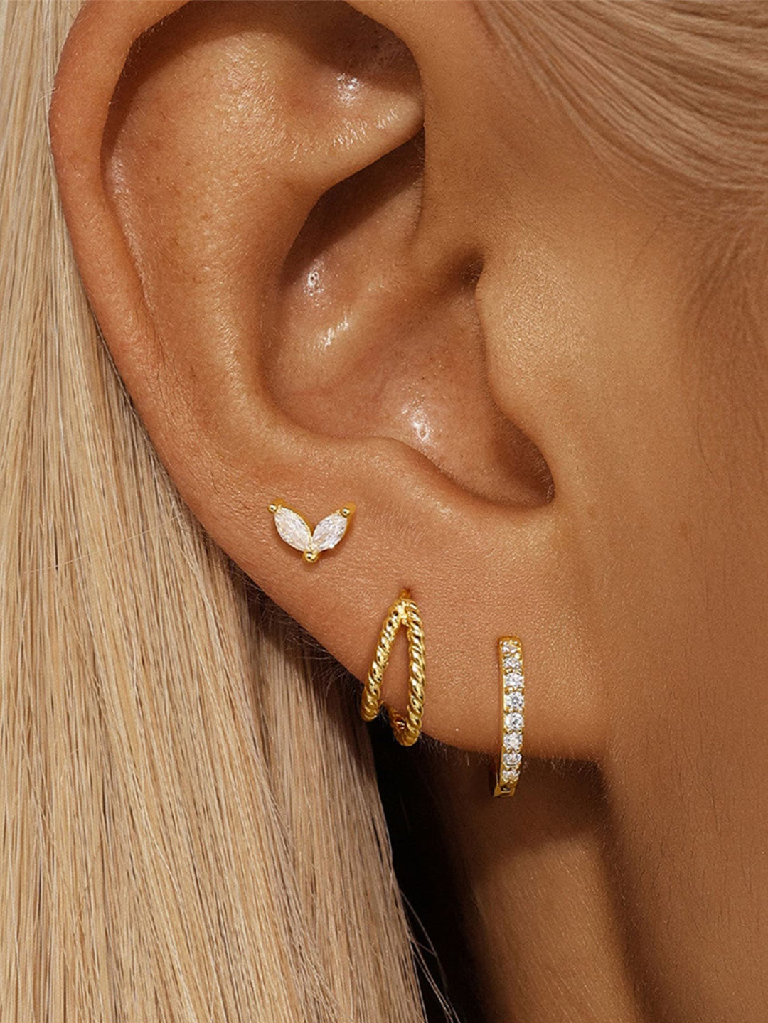 Gold Hoop Earrings Muirne with Zirconia