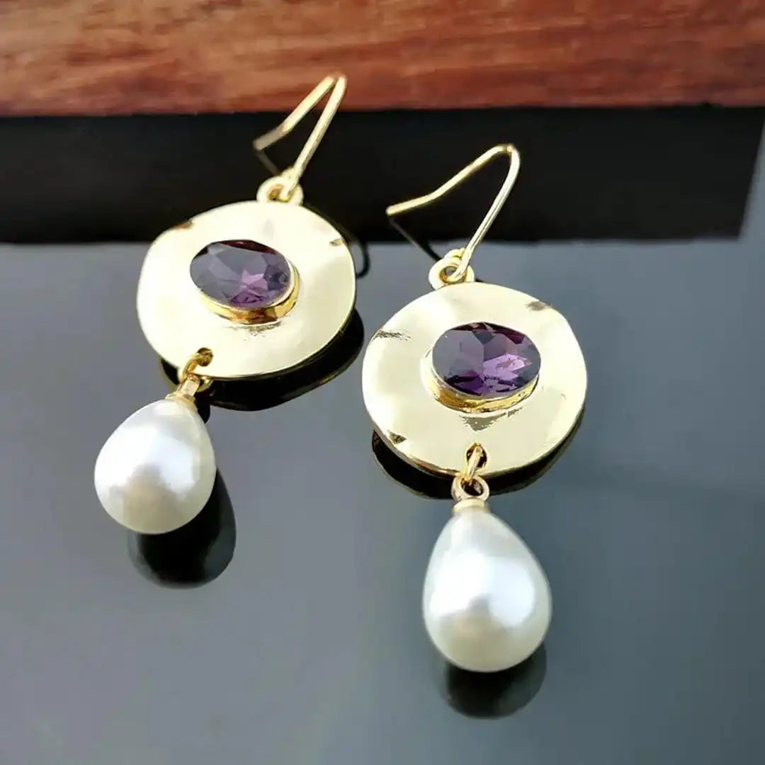 Gold Drop Earrings Méabh with Amethyst and Pearl