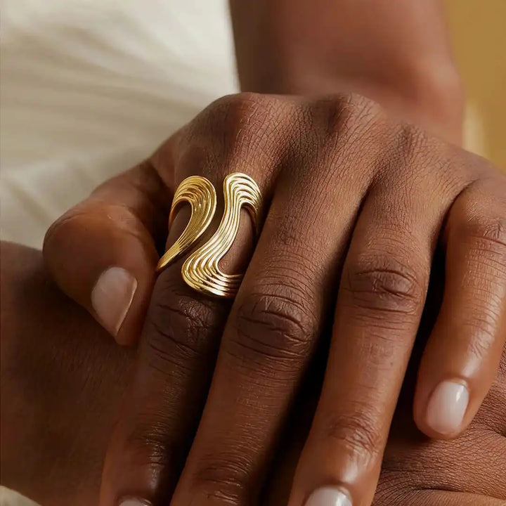 Gold Wave Ring Niamh