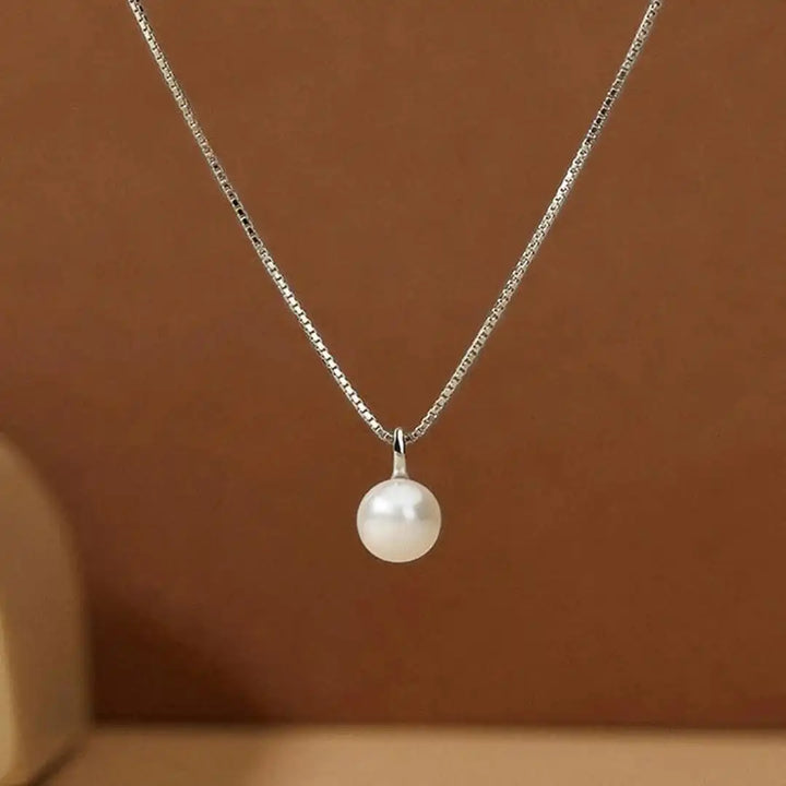 Gold Necklace Caoimhe with Single Pearl