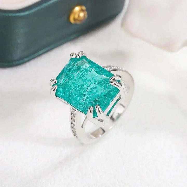 White Gold Ring Laoise with Blue-Green Moissanite