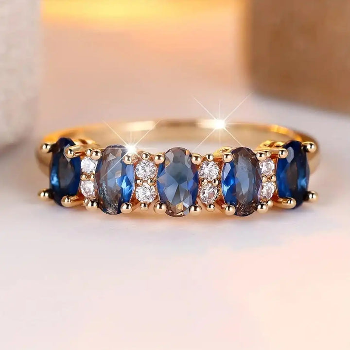 Gold Ring Méabh with Sapphire