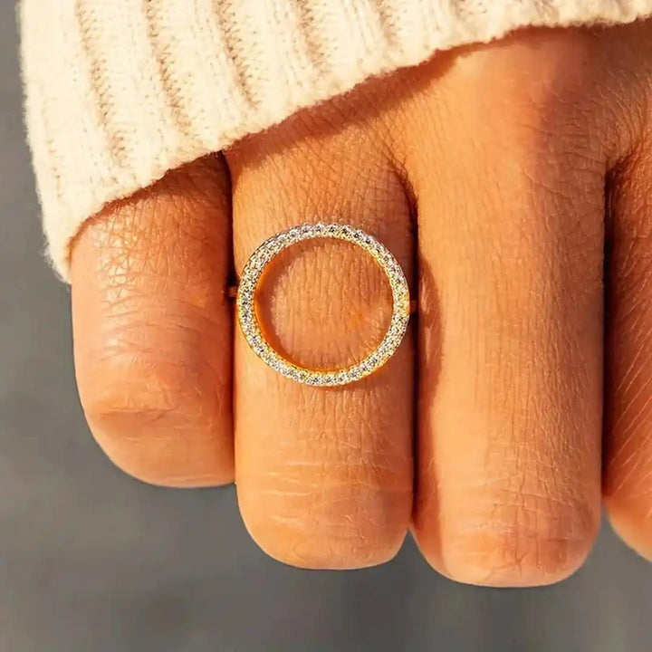 Gold Open Circle Ring Méabh with Zirconia