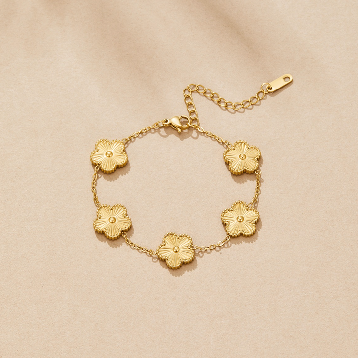 Gold Charm Bracelet Órla with Flower Motifs