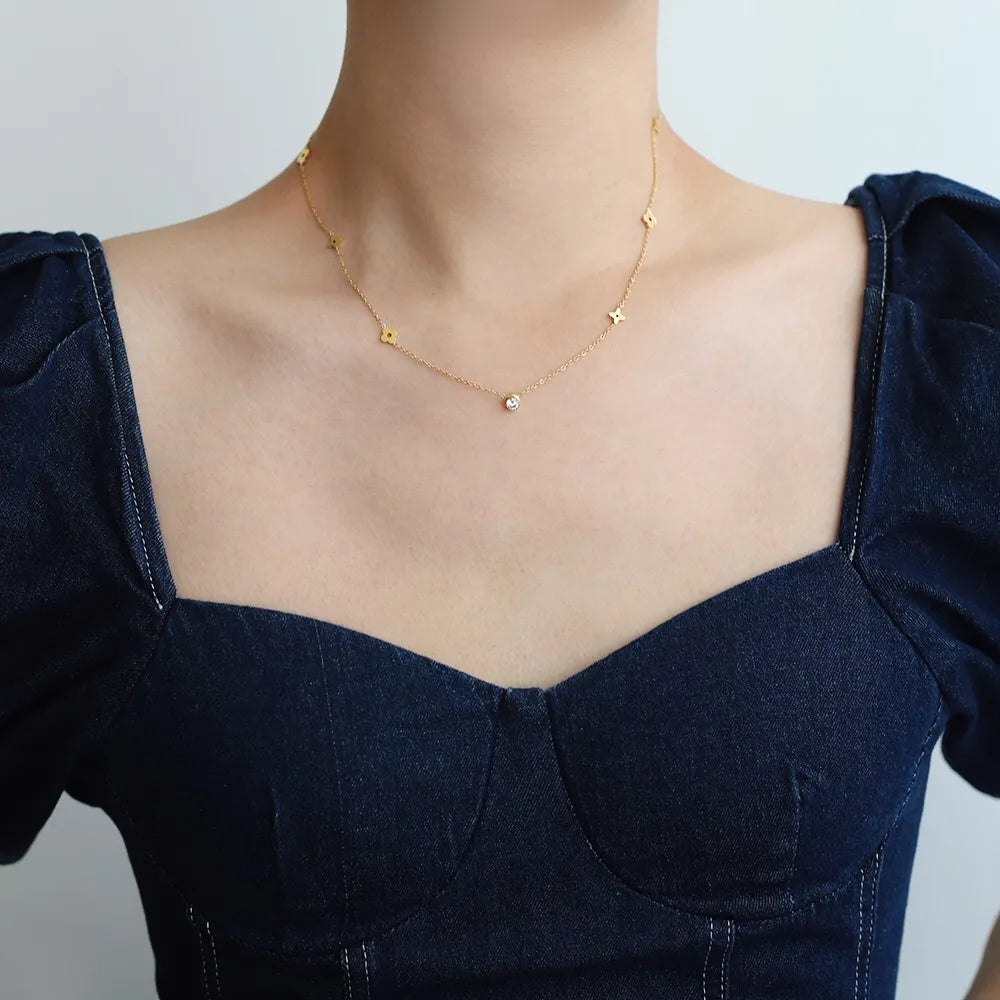 Gold Necklace Emer with Flowers and Zirconia