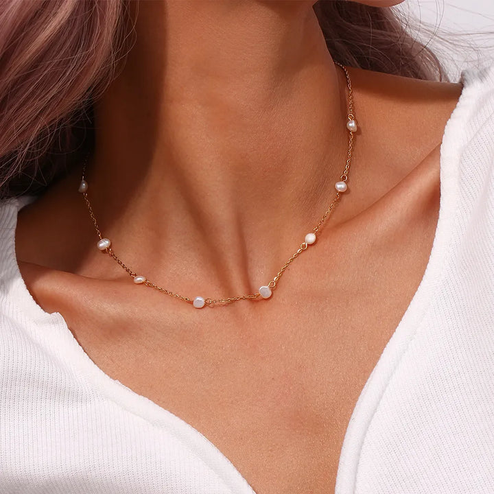 Gold Chain Necklace Órlaith with Pearls