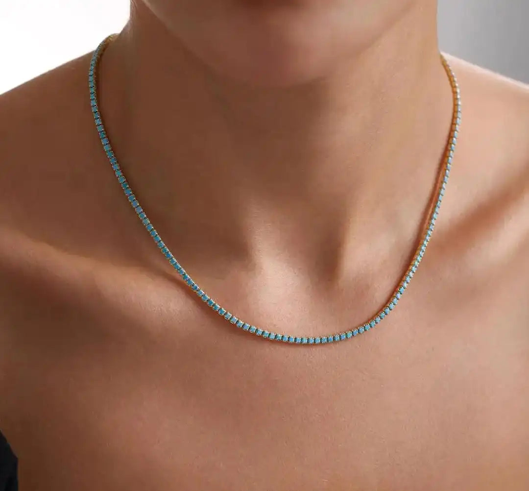 Gold Chain Necklace Órlaith with Turquoise