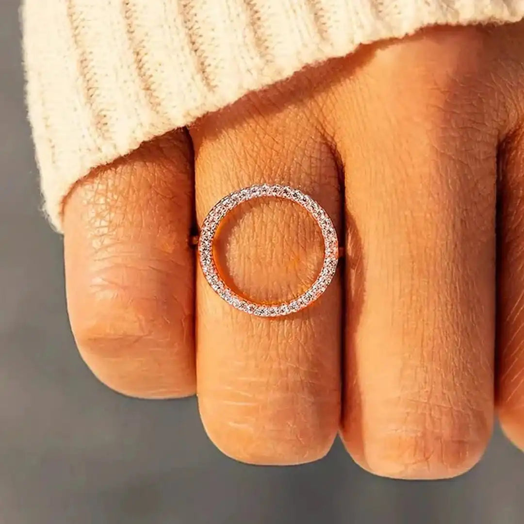 Gold Open Circle Ring Méabh with Zirconia