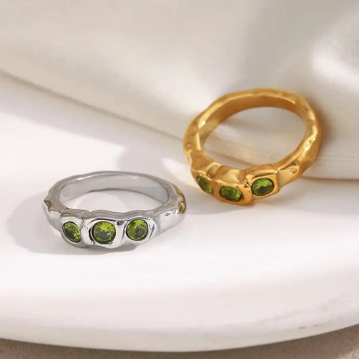 Gold-Plated Ring Deirdre with Peridot