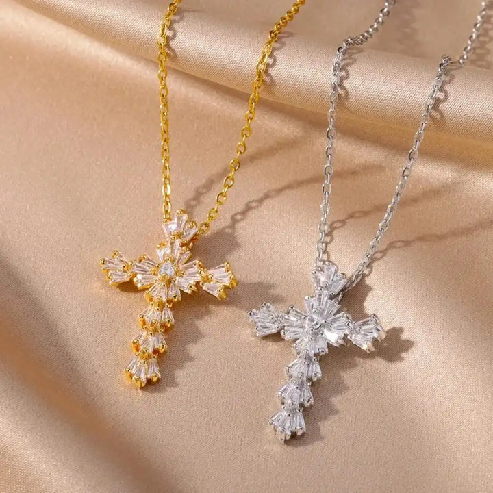 Silver Necklace Darina with Zirconia Cross