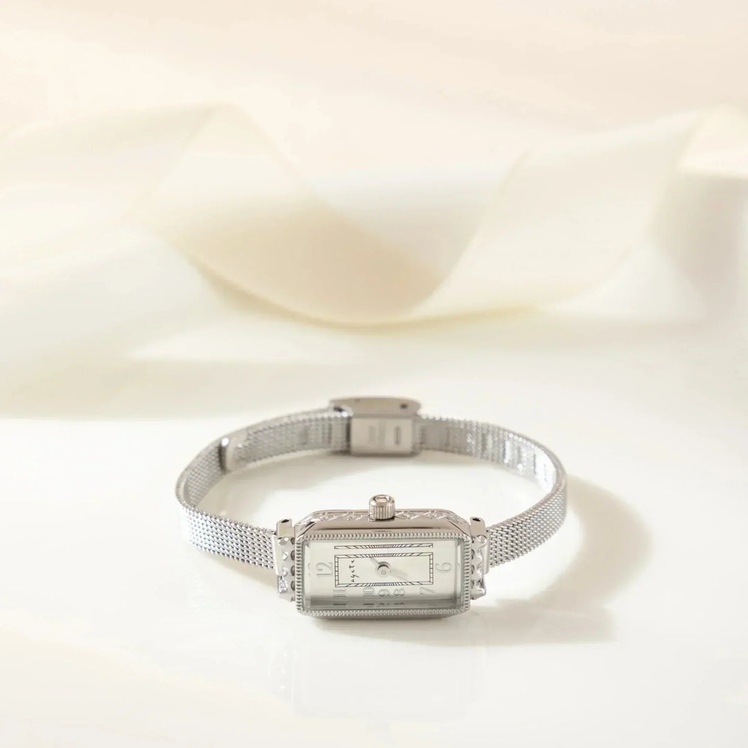 Gold Watch Eithne with Rectangular Case and Mesh Strap