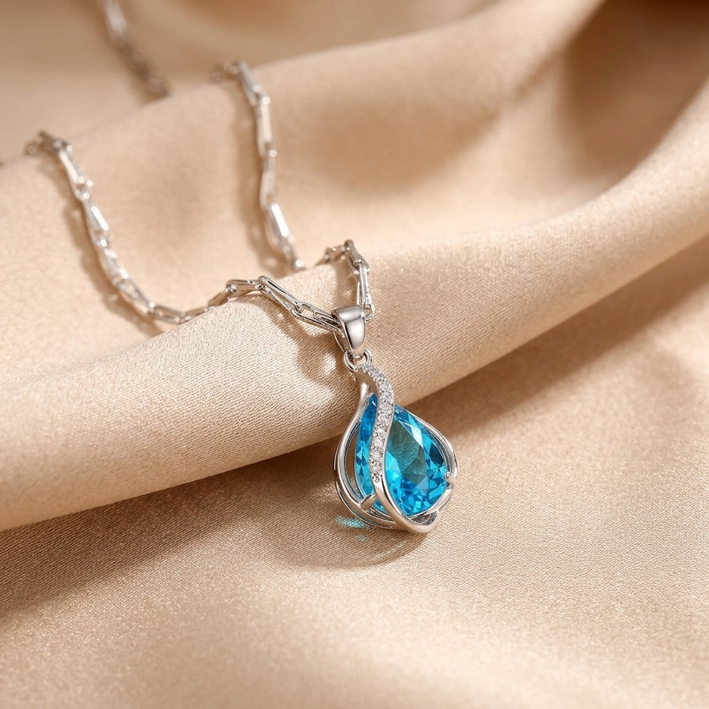 Silver Necklace Bríd with Blue Topaz