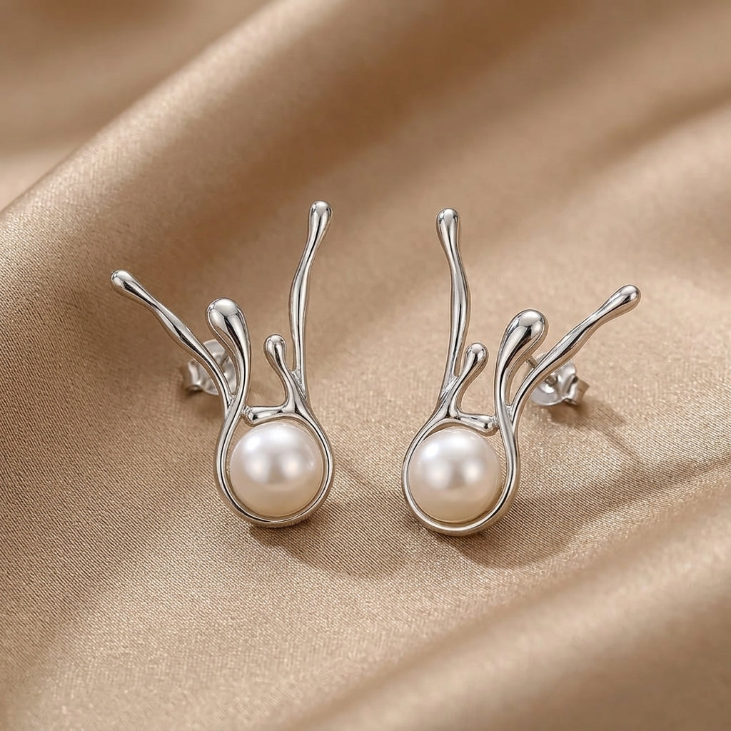 Silver Stud Earrings Fionnuala with Pearl