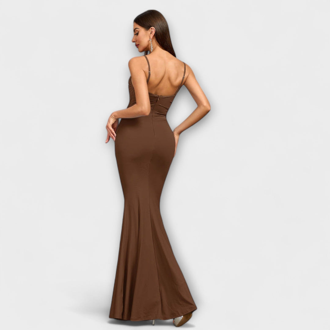 Callie - Beiges elegantes Rüschenkleid