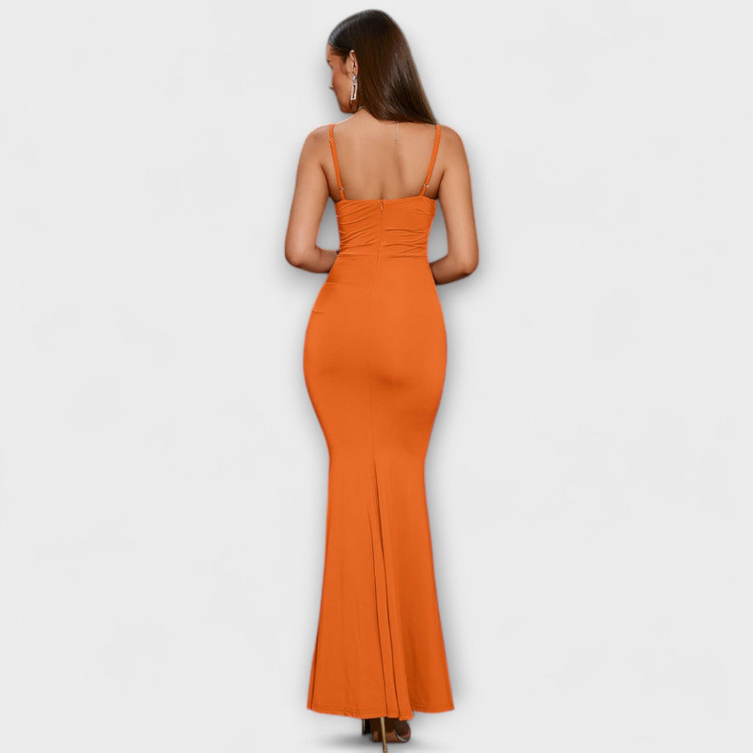 Callie - Beiges elegantes Rüschenkleid