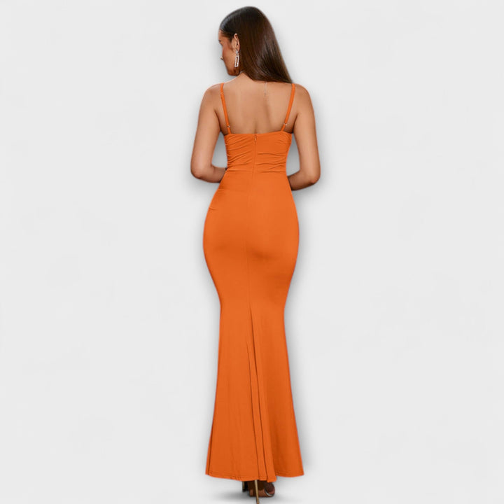 Callie - Beiges elegantes Rüschenkleid