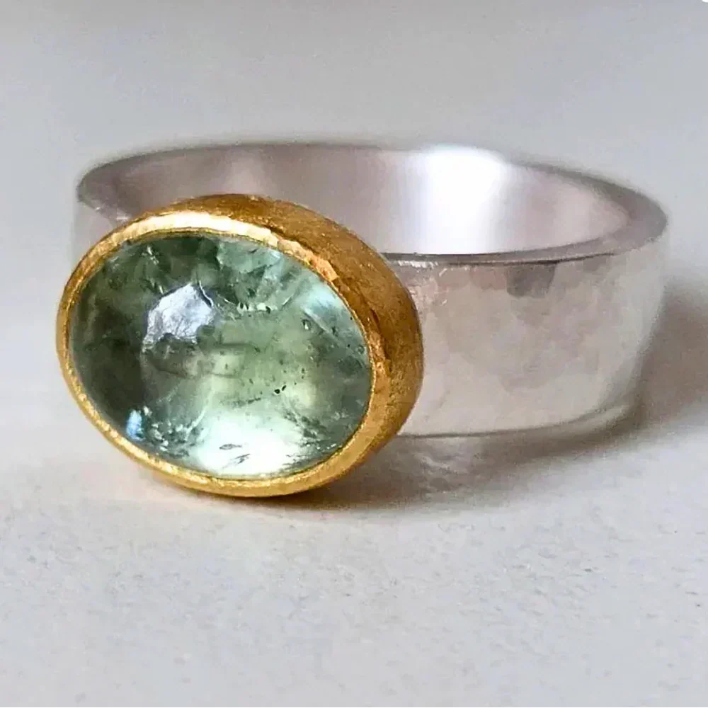 Silver & Gold Ring Fiadh with Green Gemstone