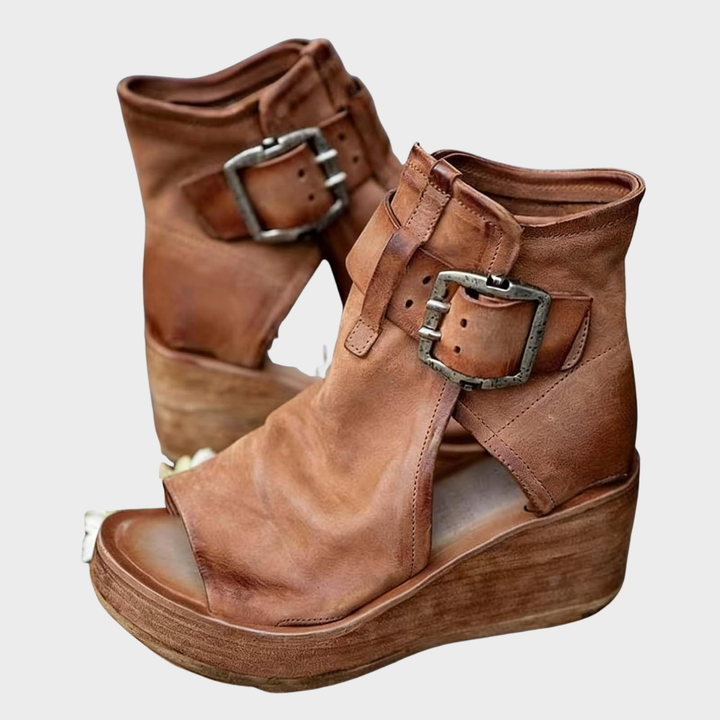 Vreni – Sommerliche Keil-Sandalen im Vintage-Look