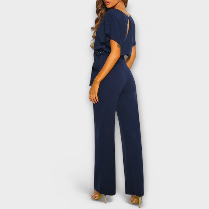 Cremefarbener stilvoller Jumpsuit