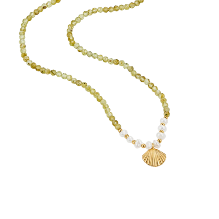Peridot Beaded Necklace Niamh with Shell Pendant